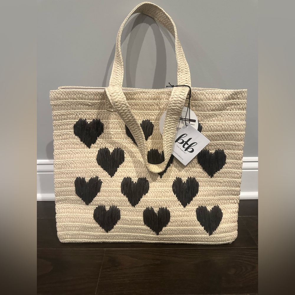 BTB Los Angeles Be Mine Tote black hearts NWT